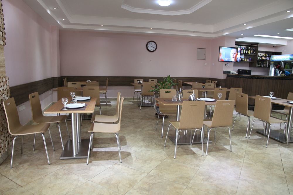 Namayiba Park Hotel Kampala Dış mekan fotoğraf